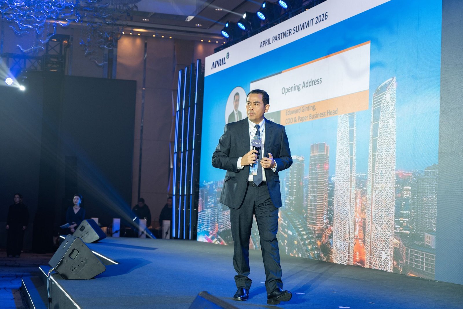 PaperOne Partner Summit in Chengdu Eduward Ginting